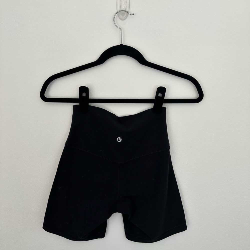 LULULEMON - ALIGN SHORT 6”